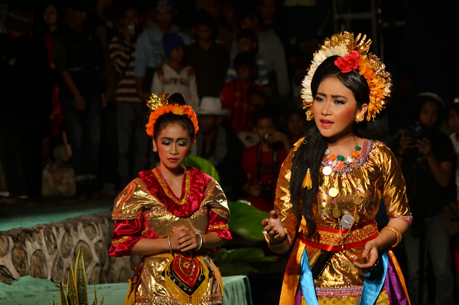 Cerita Di Balik Upacara Bau Nyale Lombok